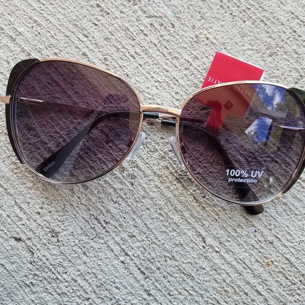 Black and gold Sunglasses NWT